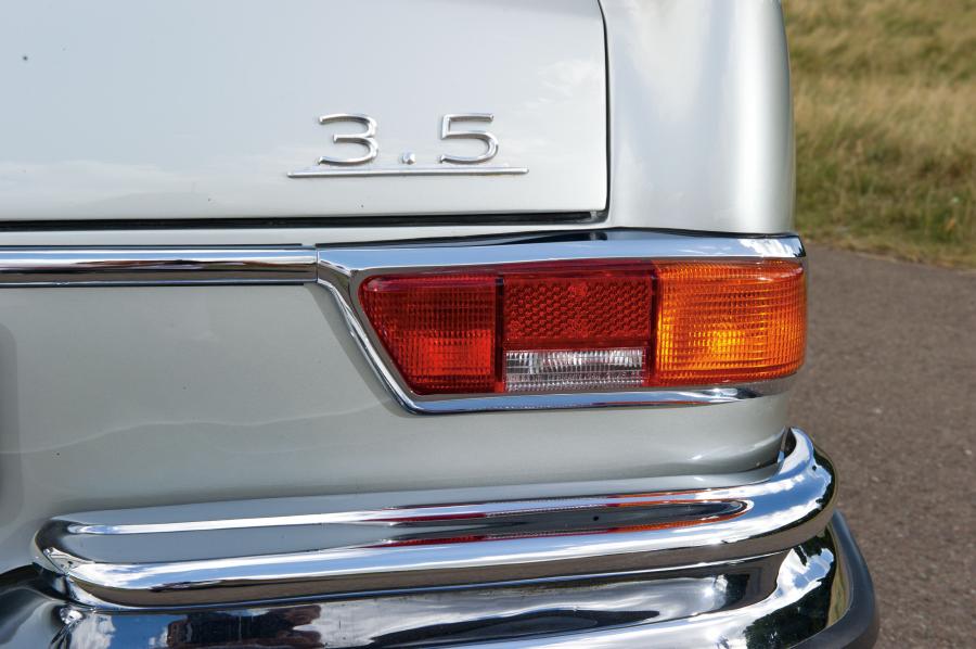  Mercedes-Benz 280 SE 3.5 Cabriolet 1970 года  (фото 8 из 19)